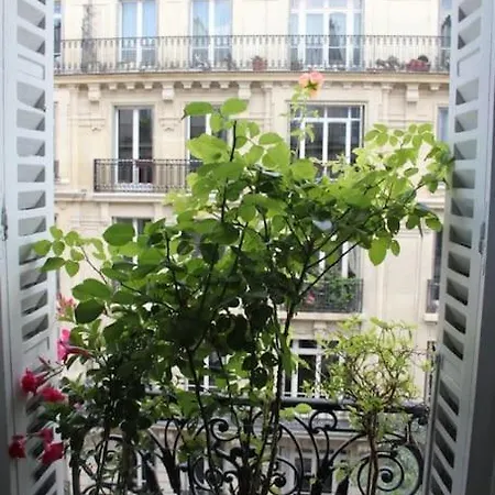 5 Bdr, 10 Ppl Georgous Typical Parisian Flat Apartment Paris